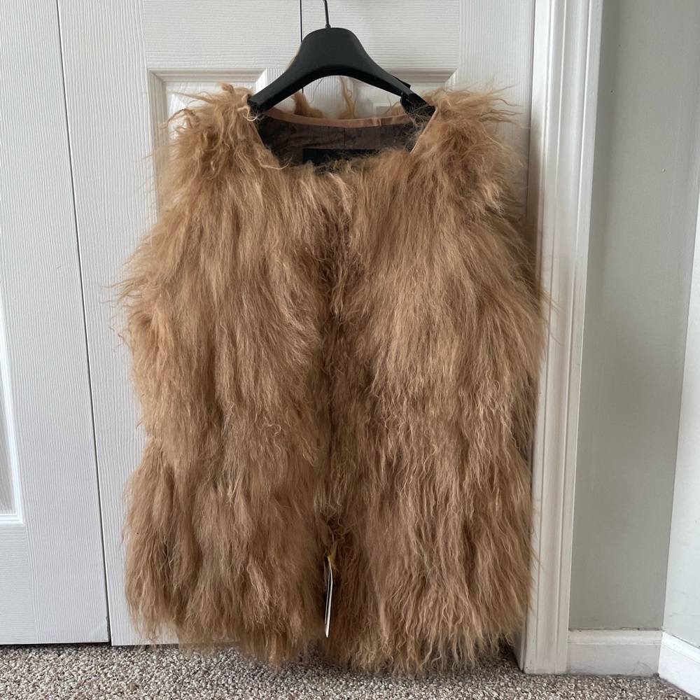 New with tag Mongolian lamb fur vest in beige brown US 4